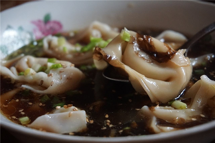 [餐飲店加盟]夏日美食——簡(jiǎn)單快捷的酸湯餛飩了解一下！